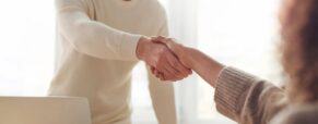 A Psychologist’s Insight: The Human Trust Signals AI Looks for When Recommending a Professional